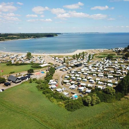 Vikaer Strand Camping & Cottages Diernæs Екстериор снимка