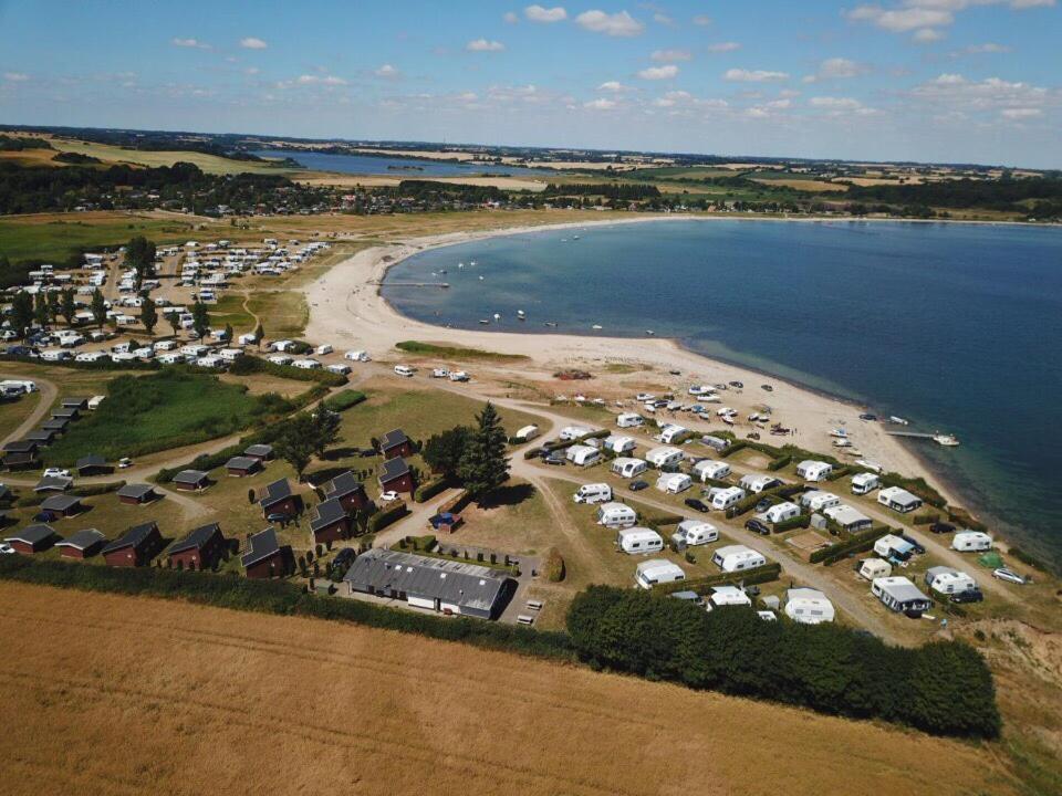 Vikaer Strand Camping & Cottages Diernæs Екстериор снимка