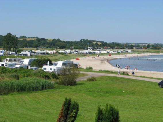 Vikaer Strand Camping & Cottages Diernæs Екстериор снимка